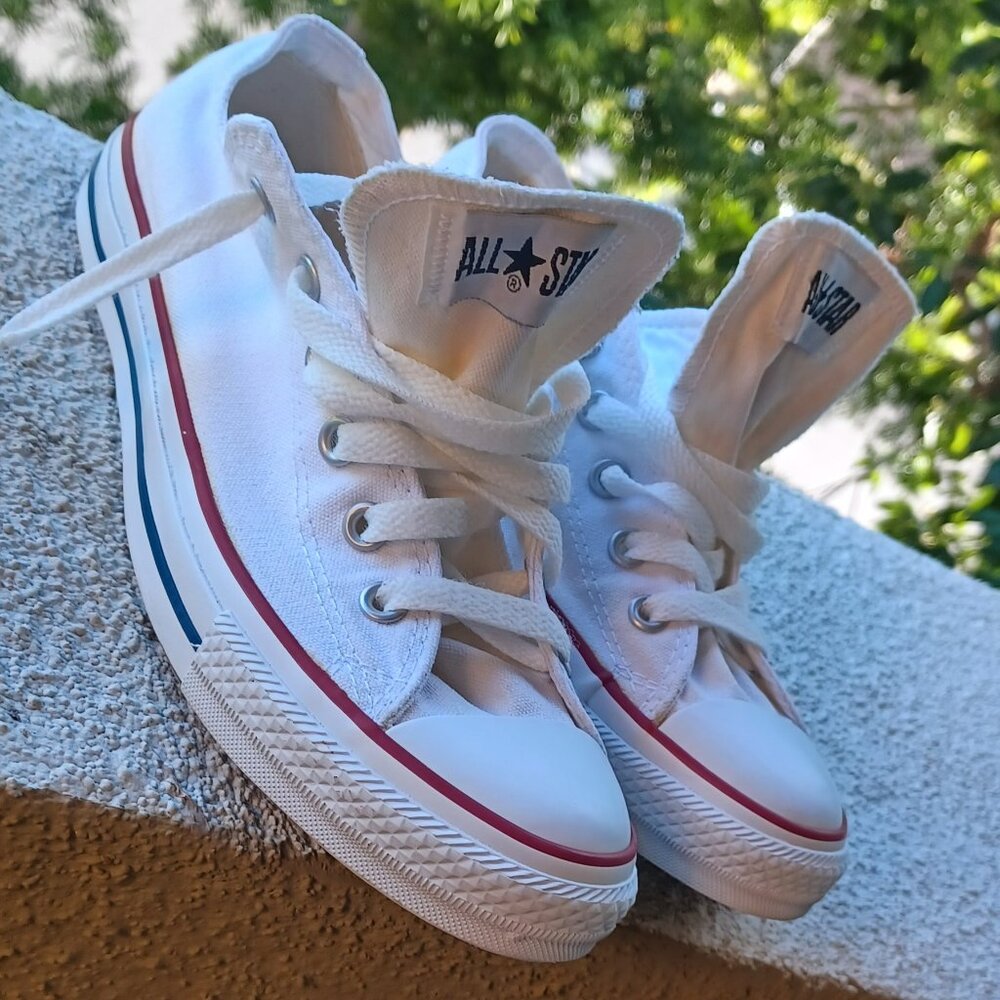Converse Size 10 or 41.5